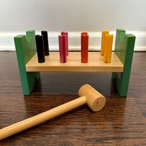 Wooden educational toy - hammering block